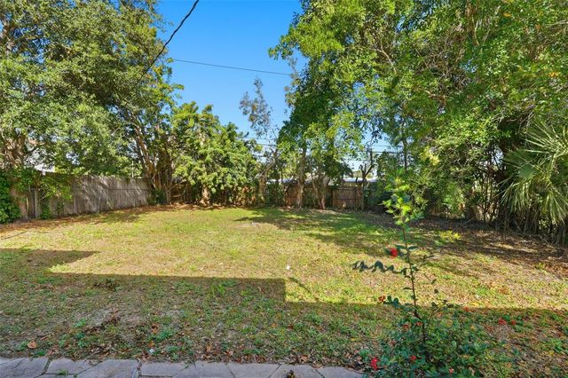 201 83RD AVENUE N, St Petersburg, FL 33702