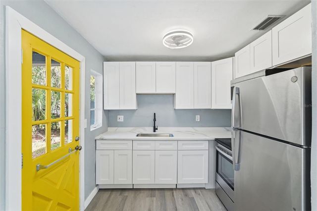 201 83RD AVENUE N, St Petersburg, FL 33702