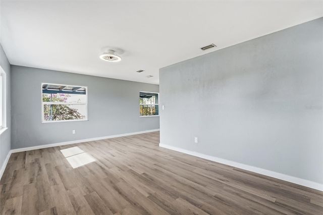 201 83RD AVENUE N, St Petersburg, FL 33702