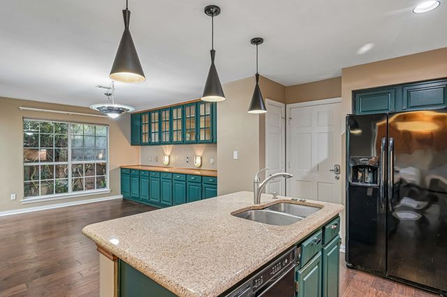 17905 Windflower Way 107, Dallas, TX 75252