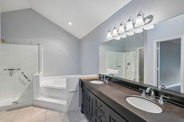 17905 Windflower Way 107, Dallas, TX 75252