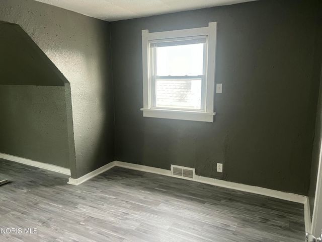 913 Berry Street, Toledo, OH 43605
