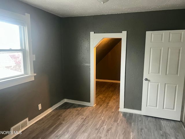 913 Berry Street, Toledo, OH 43605