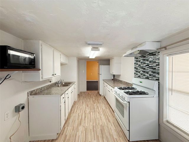 723 27 Th Street, Houston, TX 77008