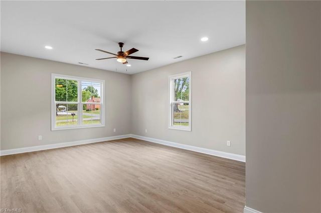 5510 Winona Street, Winston-salem, NC 27106