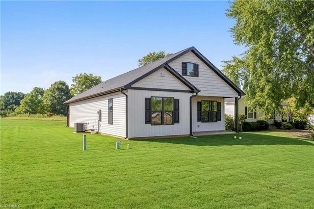 5510 Winona Street, Winston-salem, NC 27106