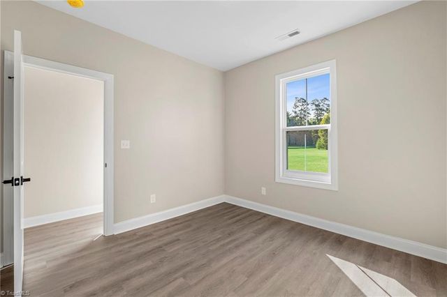 5510 Winona Street, Winston-salem, NC 27106
