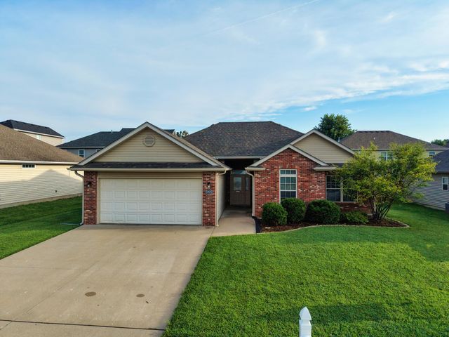 5805 MAHON DR, Columbia, MO 65201