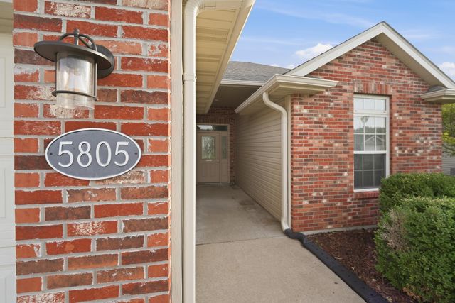 5805 MAHON DR, Columbia, MO 65201