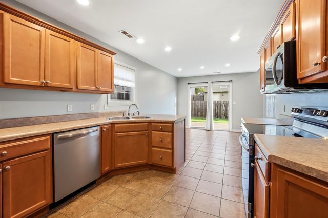 5805 MAHON DR, Columbia, MO 65201