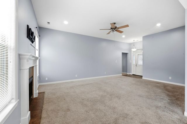 5805 MAHON DR, Columbia, MO 65201
