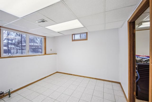 4398 Lexington Drive, Pleasant Hill, IA 50327