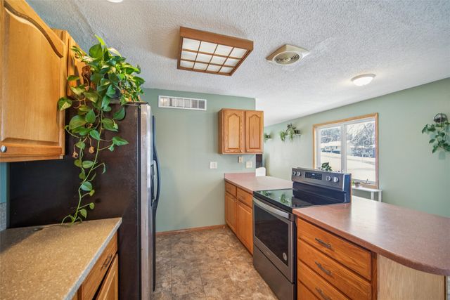 4398 Lexington Drive, Pleasant Hill, IA 50327