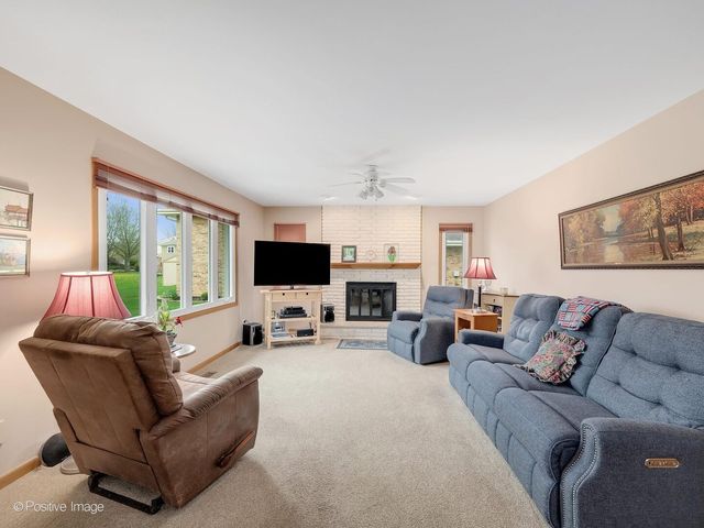 7201 Powell Street, Downers Grove, IL 60516