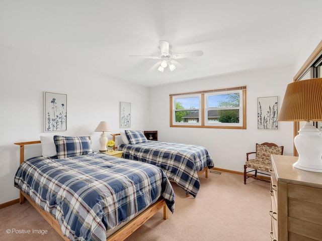 7201 Powell Street, Downers Grove, IL 60516