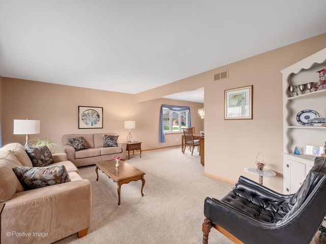 7201 Powell Street, Downers Grove, IL 60516