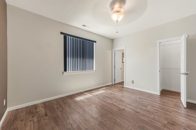 17614 2nd Ln, Greenacres, WA 99016