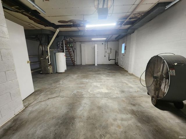 11220 Darmstadt Road, Evansville, IN 47725
