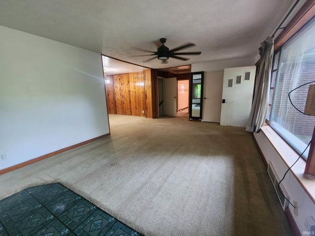 11220 Darmstadt Road, Evansville, IN 47725