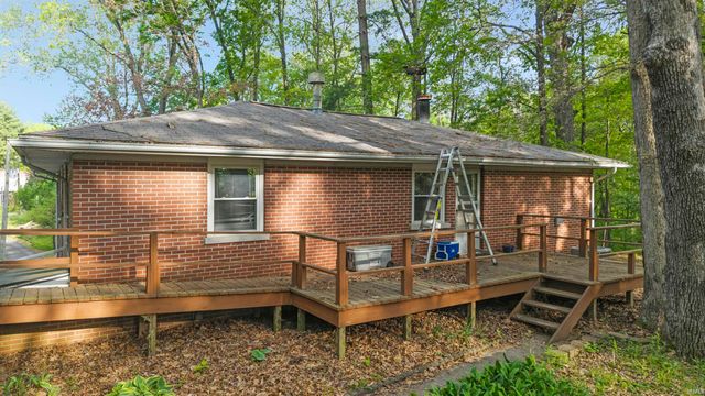 11220 Darmstadt Road, Evansville, IN 47725