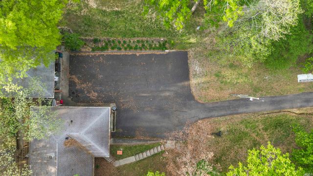 11220 Darmstadt Road, Evansville, IN 47725