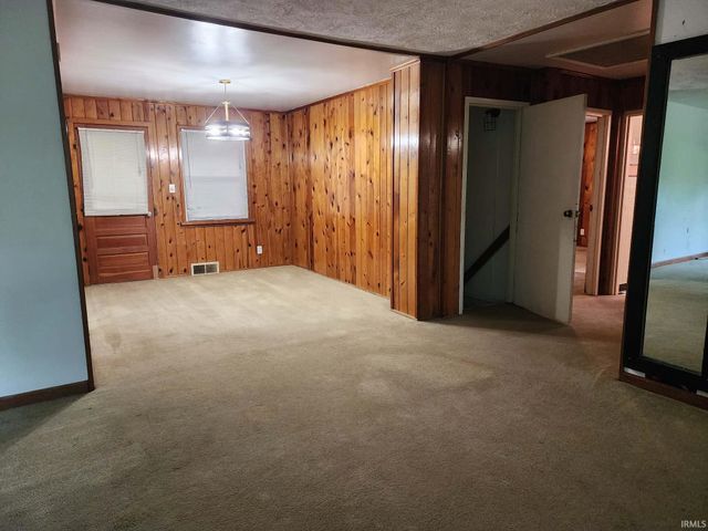 11220 Darmstadt Road, Evansville, IN 47725