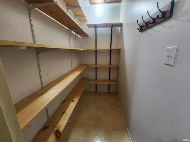 11220 Darmstadt Road, Evansville, IN 47725