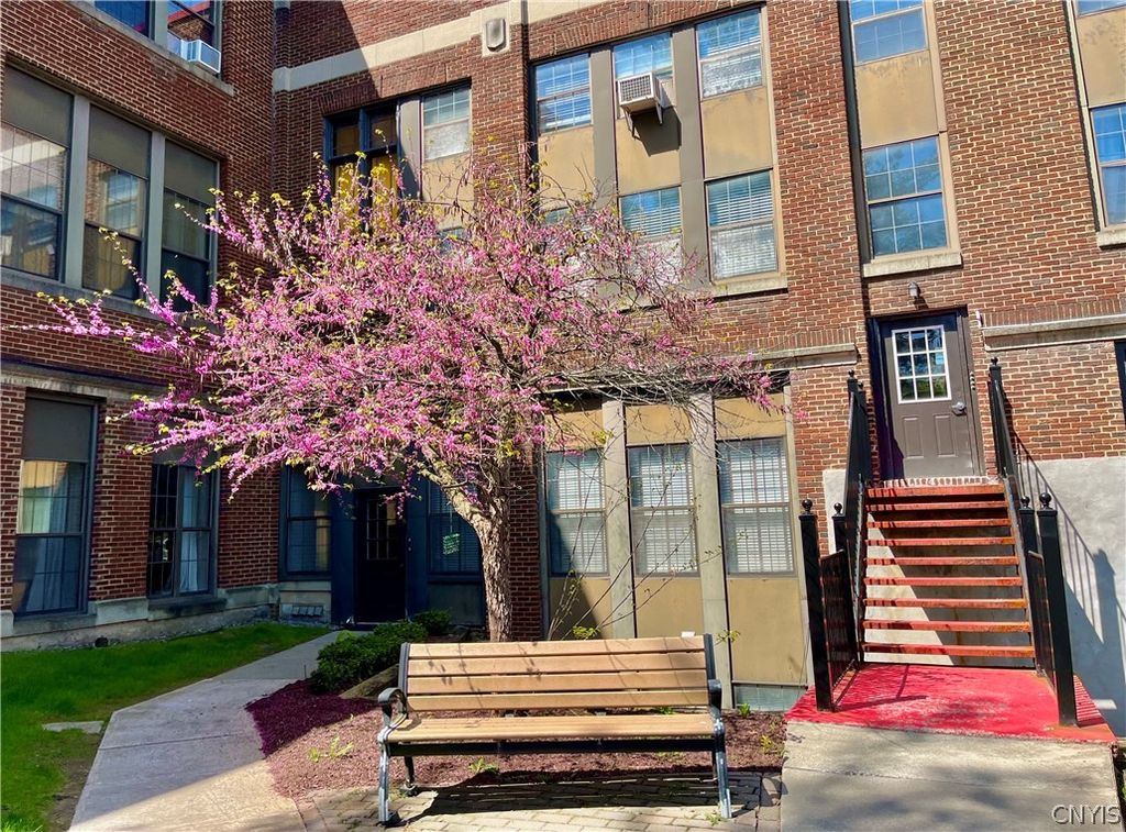 917 Madison St 113, Syracuse, NY 13210