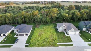 16921 Abigail Street, Bennington, NE 68007