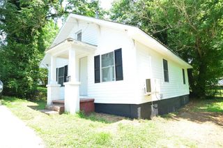 606 Center Street NW, Lenoir, NC 28645