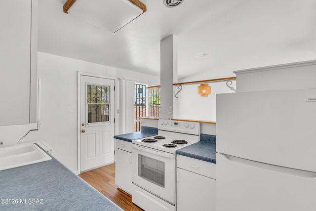 847 E Waverly Street, Tucson, AZ 85719