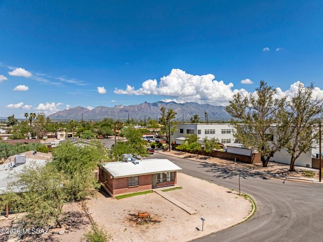 847 E Waverly Street, Tucson, AZ 85719