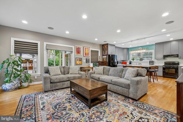 8601 HEMPSTEAD AVE, Bethesda, MD 20817