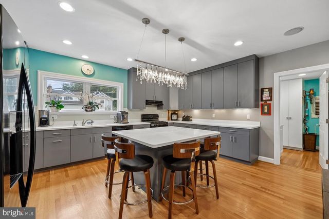 8601 HEMPSTEAD AVE, Bethesda, MD 20817