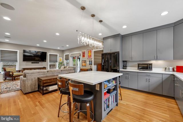 8601 HEMPSTEAD AVE, Bethesda, MD 20817