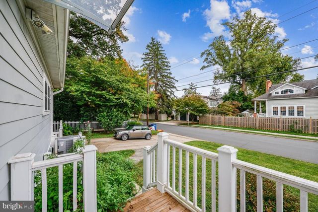 8601 HEMPSTEAD AVE, Bethesda, MD 20817