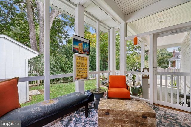 8601 HEMPSTEAD AVE, Bethesda, MD 20817