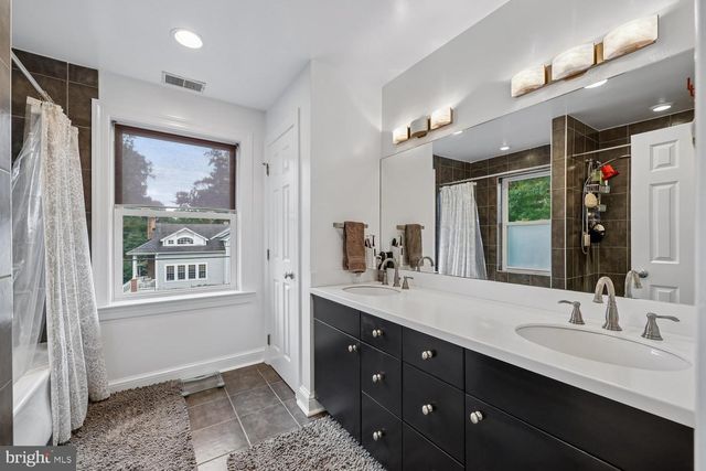 8601 HEMPSTEAD AVE, Bethesda, MD 20817