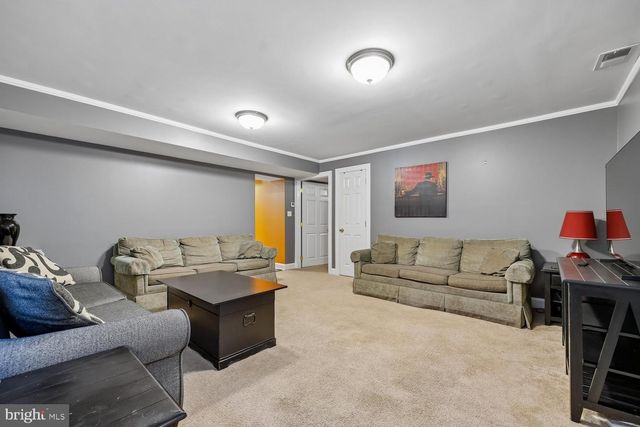 8601 HEMPSTEAD AVE, Bethesda, MD 20817