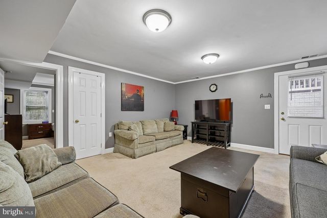 8601 HEMPSTEAD AVE, Bethesda, MD 20817