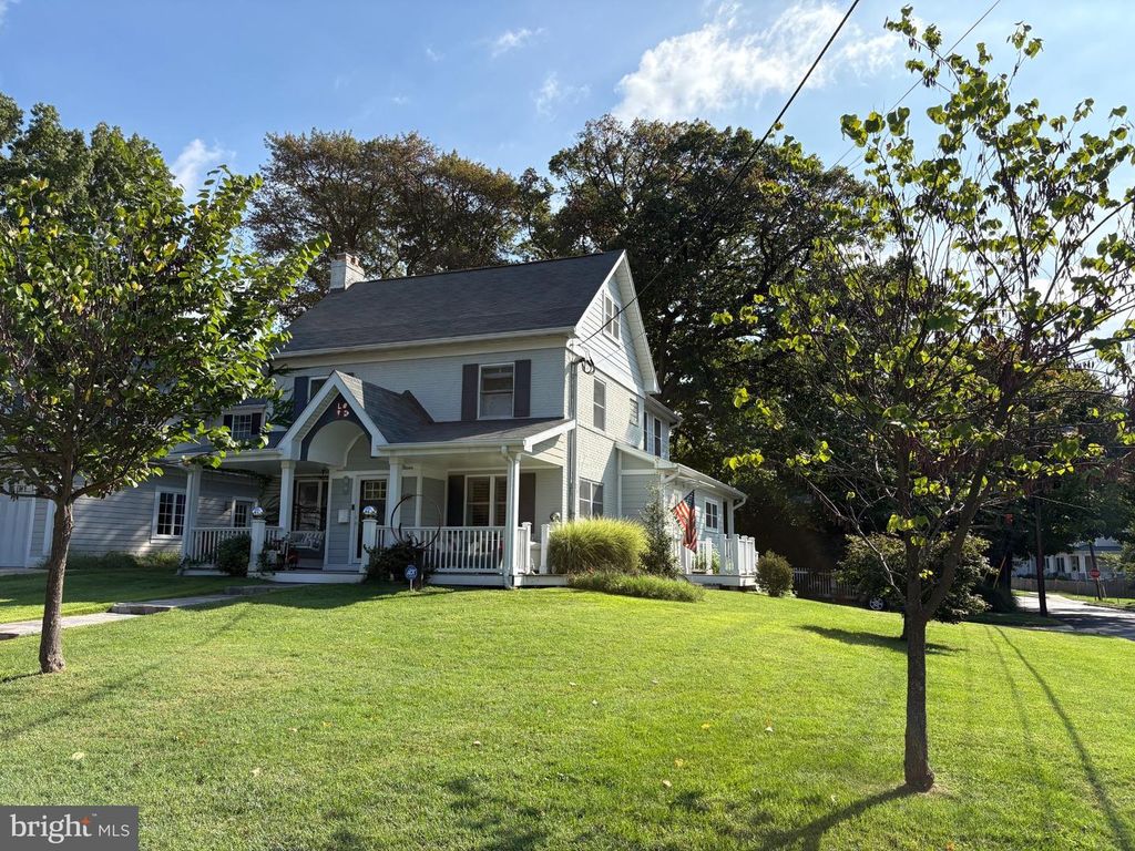 8601 HEMPSTEAD AVE, Bethesda, MD 20817