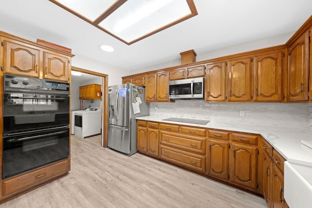 1210 Batchler Road, Red Oak, TX 75154