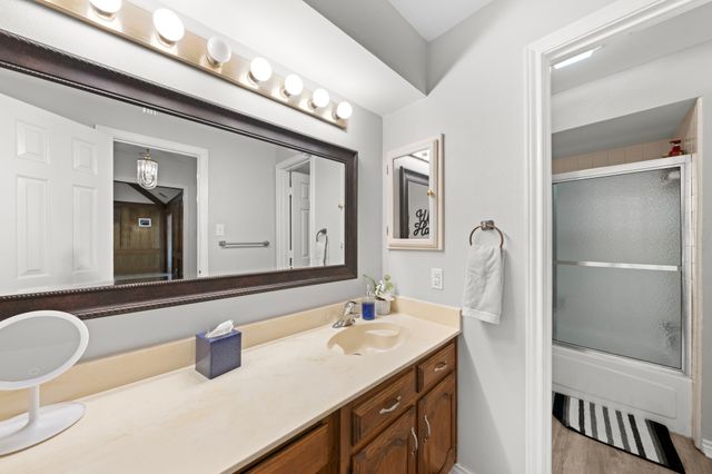 1210 Batchler Road, Red Oak, TX 75154