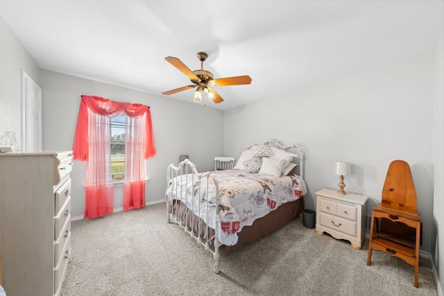 1210 Batchler Road, Red Oak, TX 75154