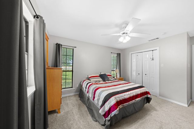 1210 Batchler Road, Red Oak, TX 75154