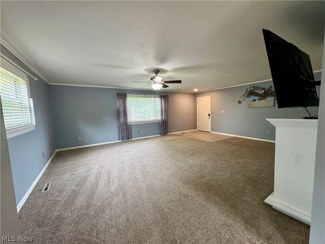 5404 10th Avenue, Vienna, WV 26105