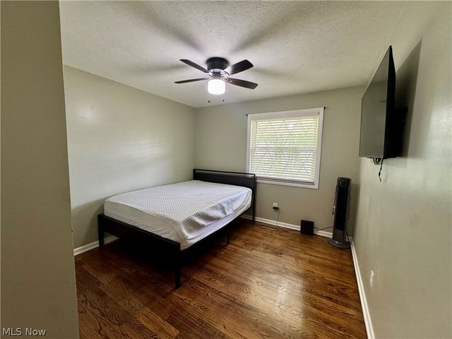 5404 10th Avenue, Vienna, WV 26105