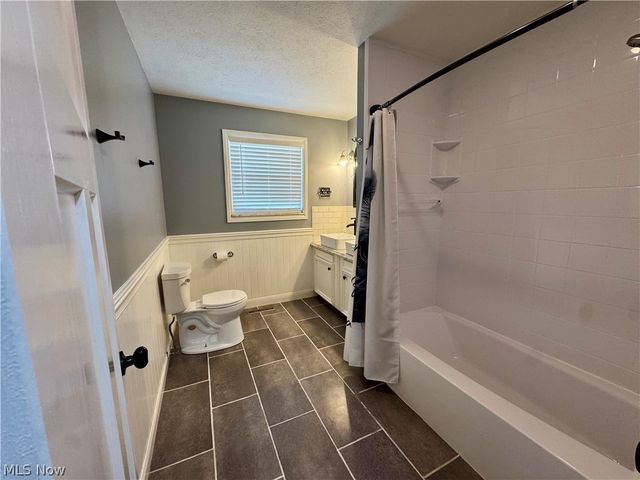 5404 10th Avenue, Vienna, WV 26105