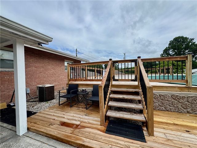 5404 10th Avenue, Vienna, WV 26105