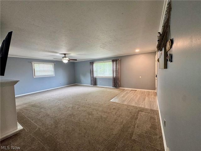 5404 10th Avenue, Vienna, WV 26105